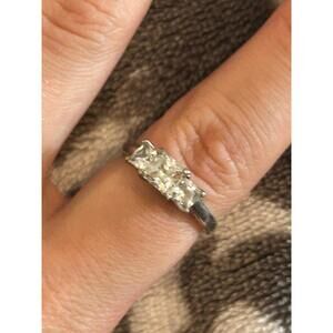 Size 7.75  z205 rings 925 sterling silver